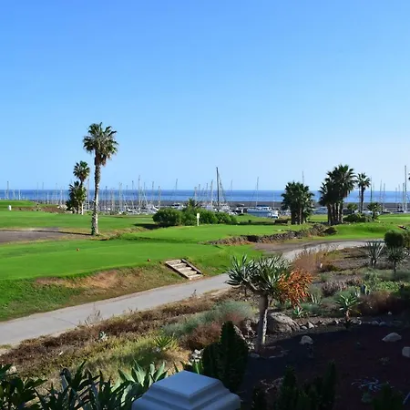 Amarilla Golf 아파트